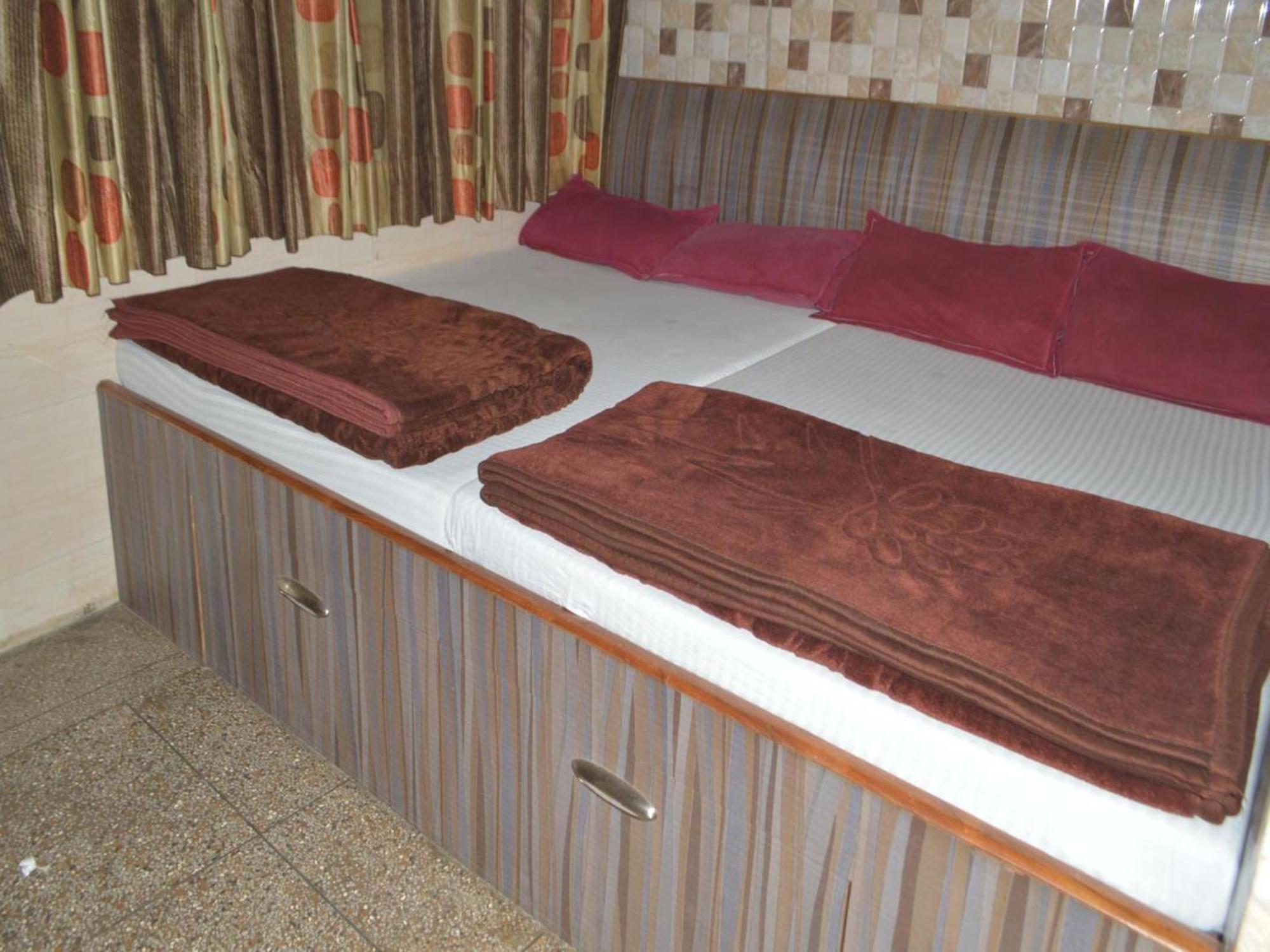 Ajanta Hotel 100 Mtrs Railway Station & 400 Mtrs Dargah Ajmer Exterior foto